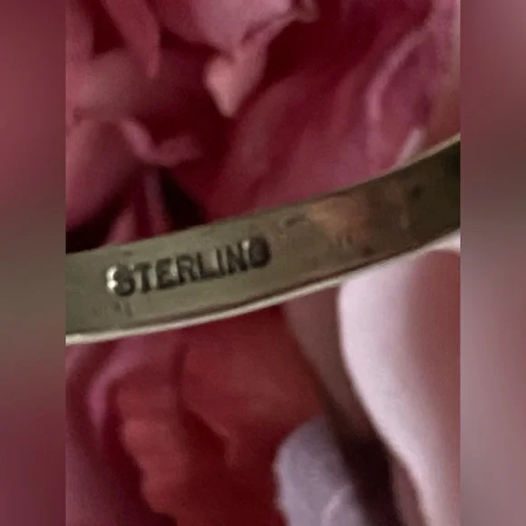 Vintage 🌸 STERLING Silver Carinated Sun Stamped 4mm Cuff Navajo Bracelet 9.53g - Picture 4 of 4